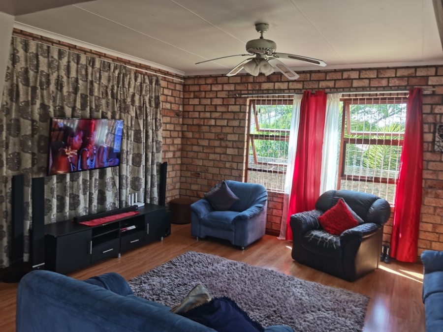 To Let 3 Bedroom Property for Rent in Sherwood Eastern Cape